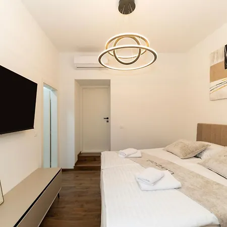 Apartment Old Town Retreat By Belmont Realty