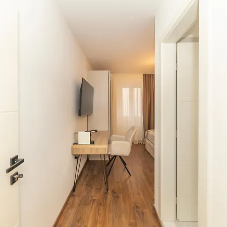 Old Town Retreat By Belmont Realty דירה