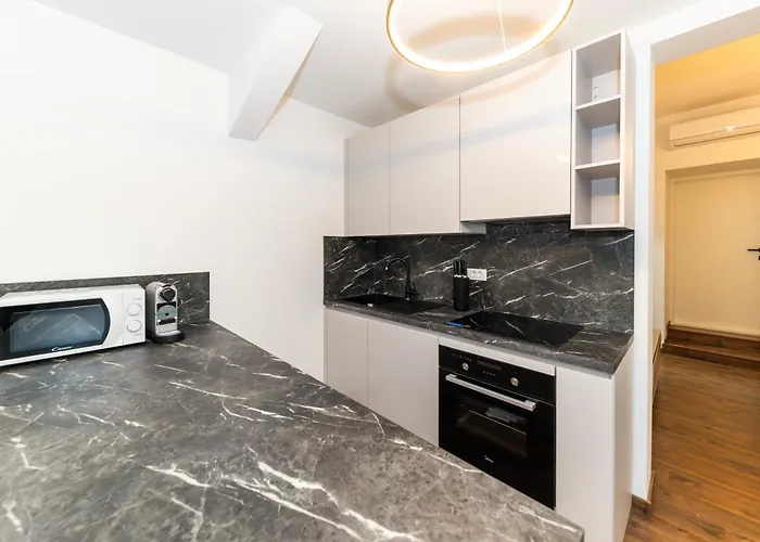 Old Town Retreat By Belmont Realty