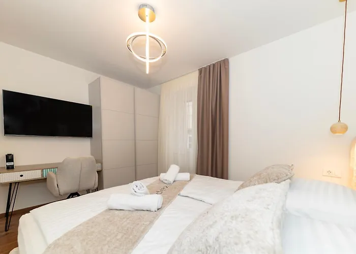 Apartment Old Town Retreat By Belmont Realty