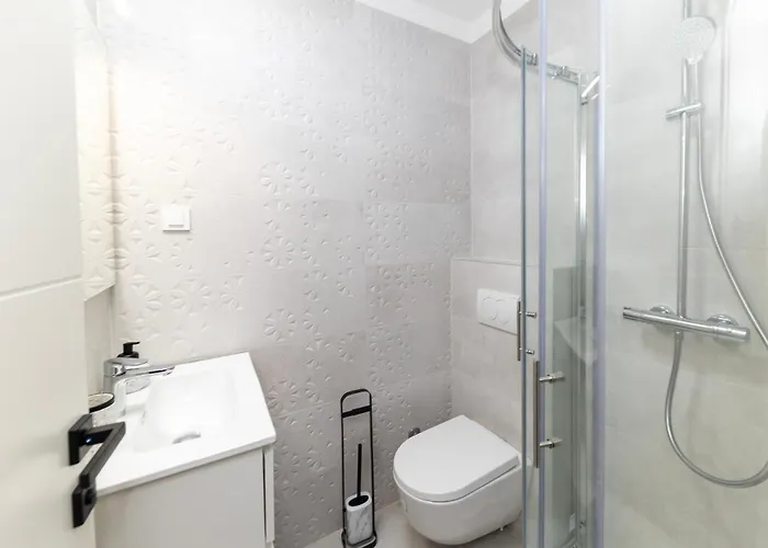 Old Town Retreat By Belmont Realty *